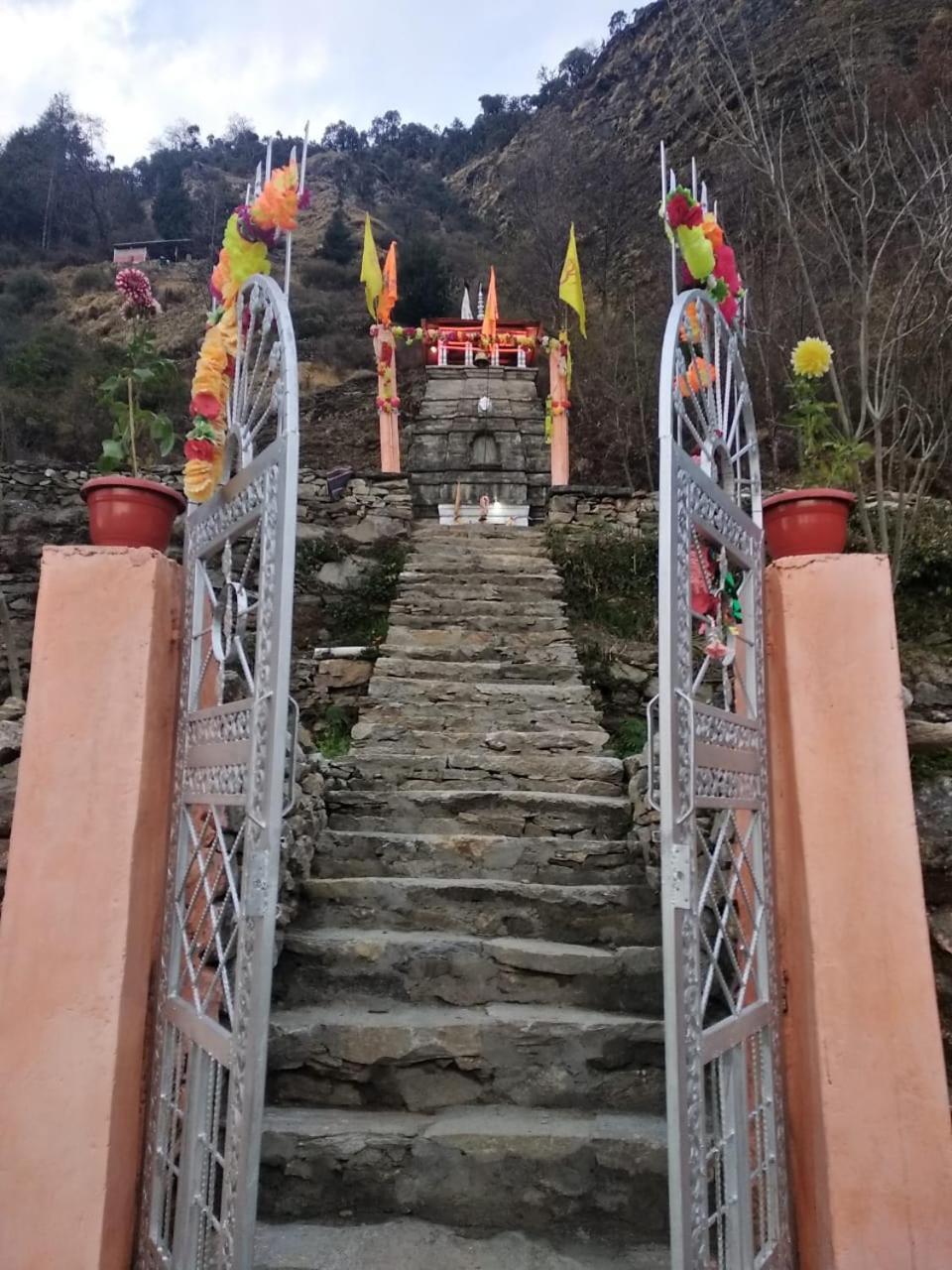 Chandarshila Hike Homestay Ukhimath Екстер'єр фото